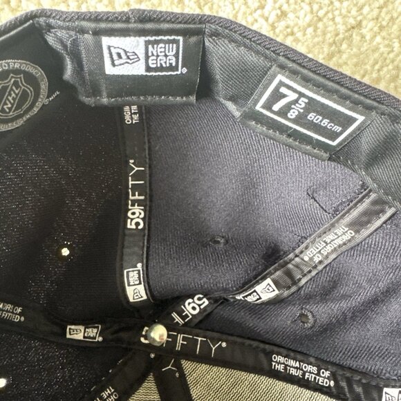 New Era Blackhawks NHL 7 5/8 Rare Navy Red Vintage Hat - Picture 6 of 8